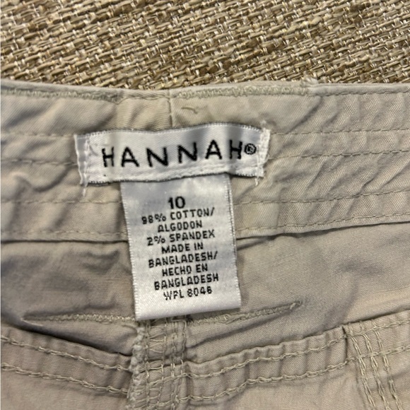 Hannah women’s size 10 khaki cargo capris - Picture 6 of 6